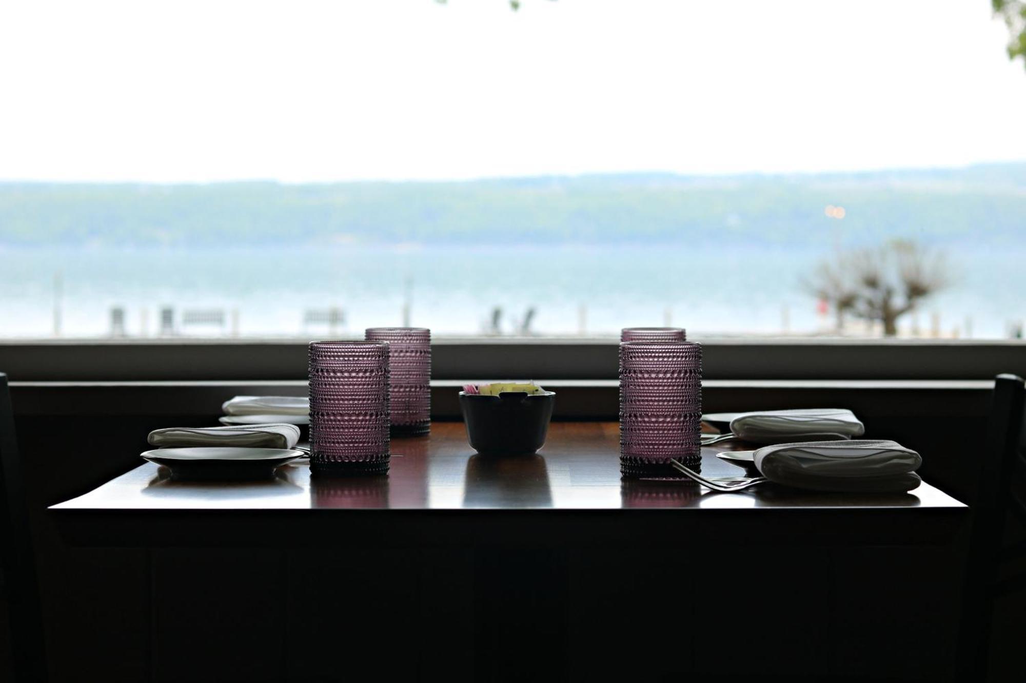 Plum Point Lodge Himrod 外观 照片